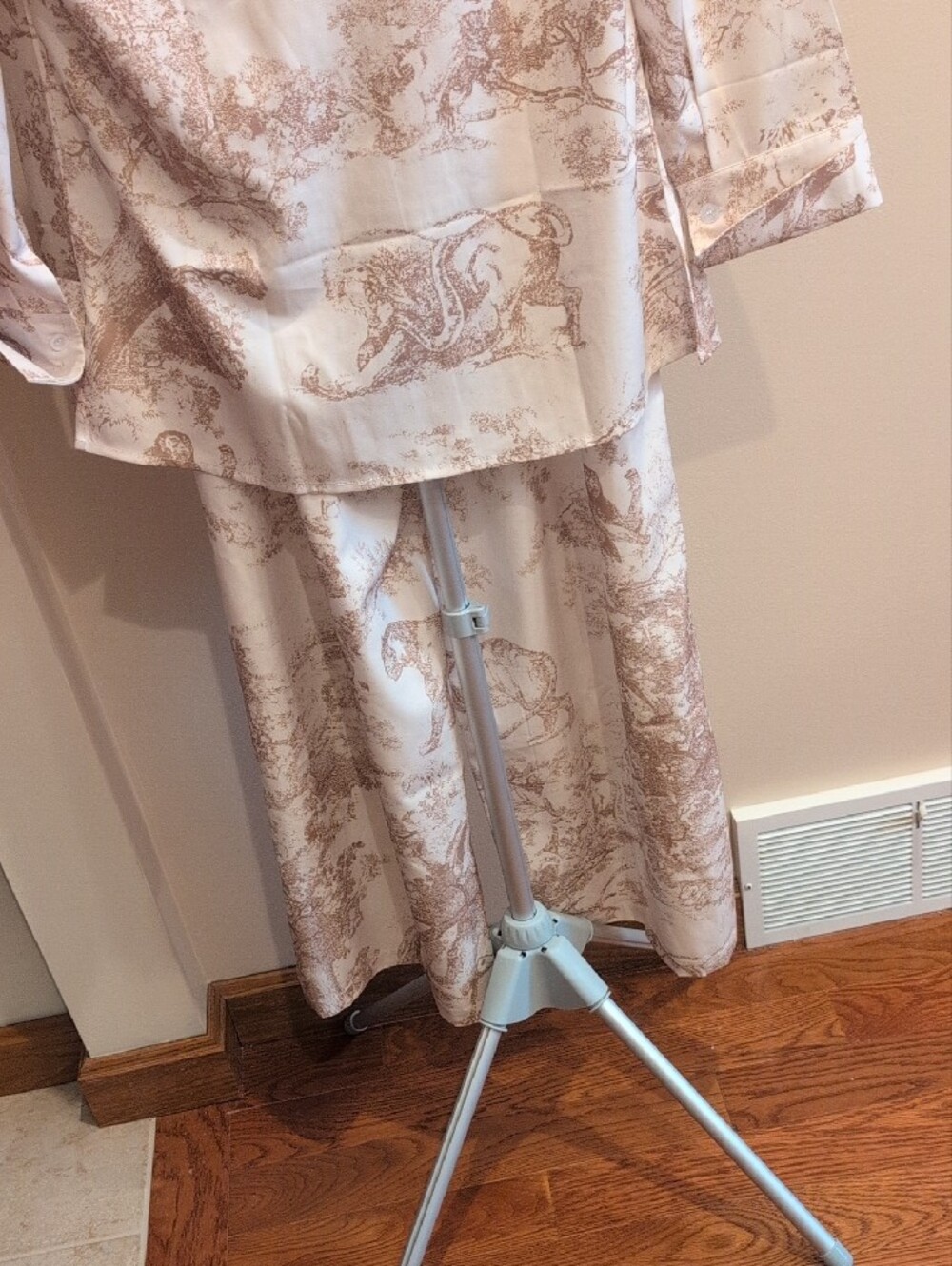 Wide Leg Women’s Pants - Cream Toile Print - Picture 9 of 10